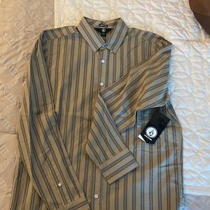 Volcom men long sleeve shirt